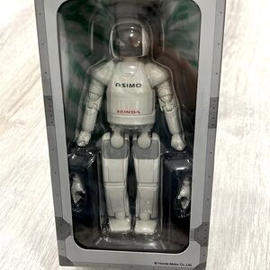 HONDA Asimo 1/8 Scale Action Figure